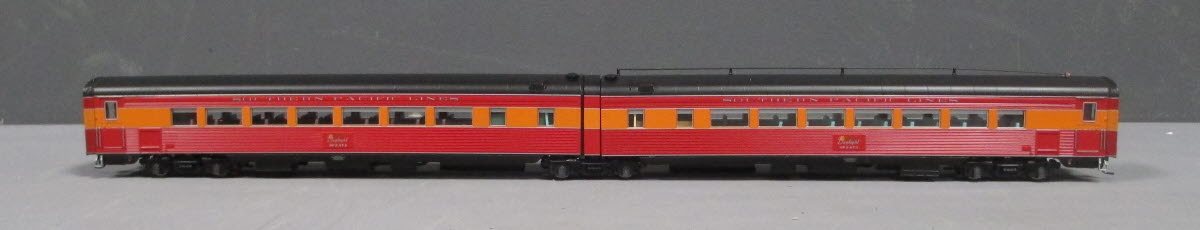 Broadway Limited 682 HO SP Daylight 1941 2-Car Articulated Chair Passenger Set