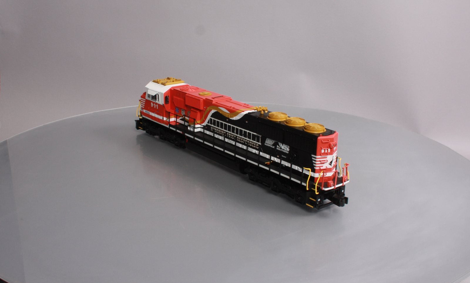 Lionel 6-83422 O Gauge Norfolk Southern Legacy SD60E Diesel Locomotive #911
