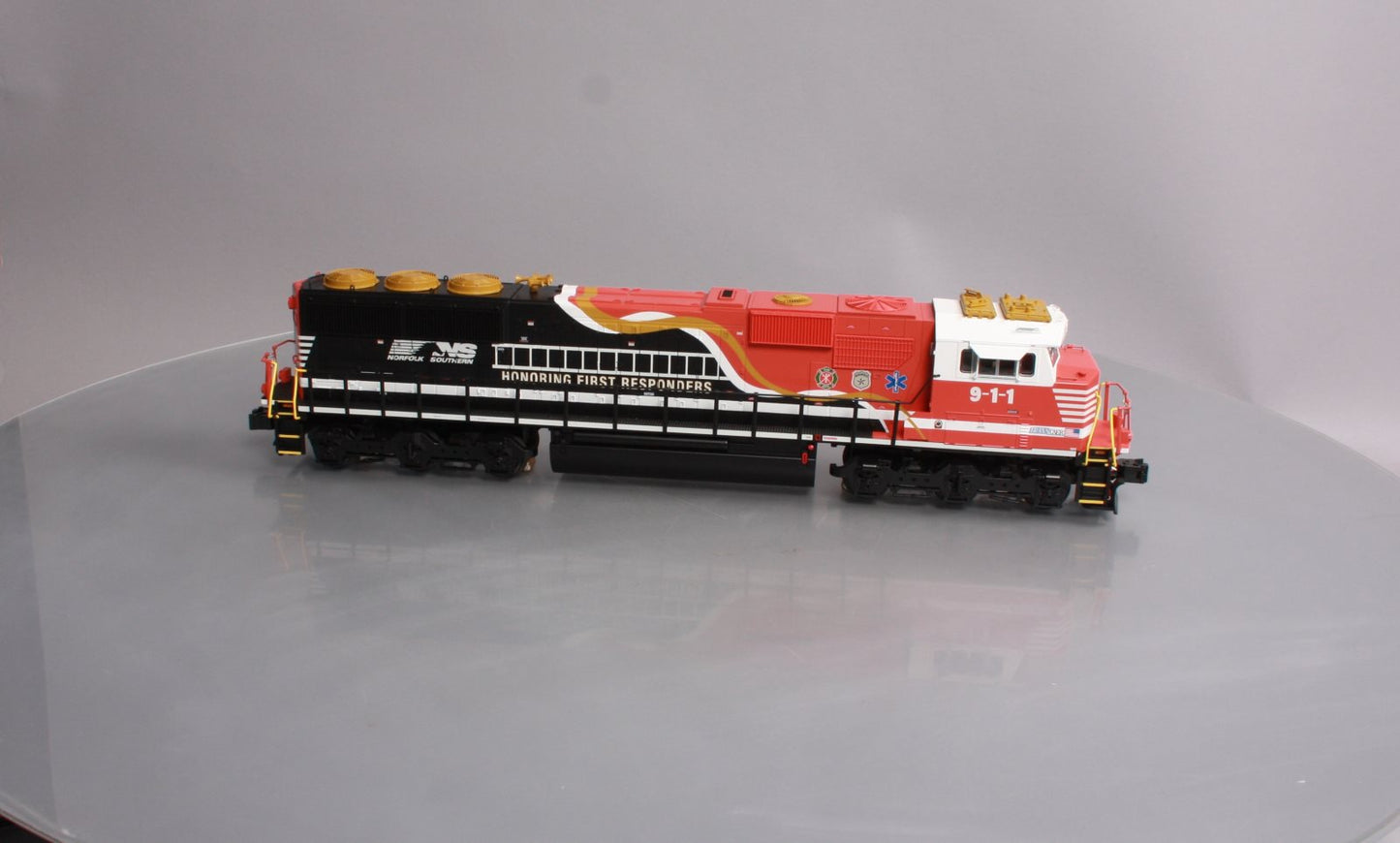 Lionel 6-83422 O Gauge Norfolk Southern Legacy SD60E Diesel Locomotive #911