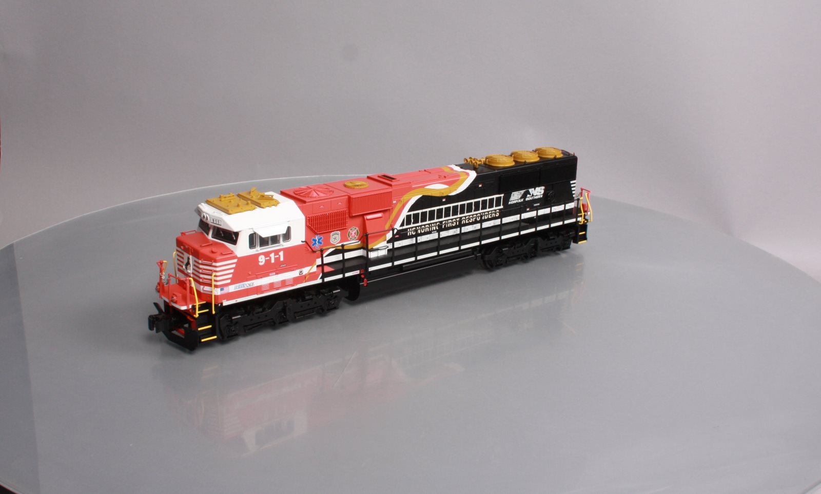 Lionel 6-83422 O Gauge Norfolk Southern Legacy SD60E Diesel Locomotive #911