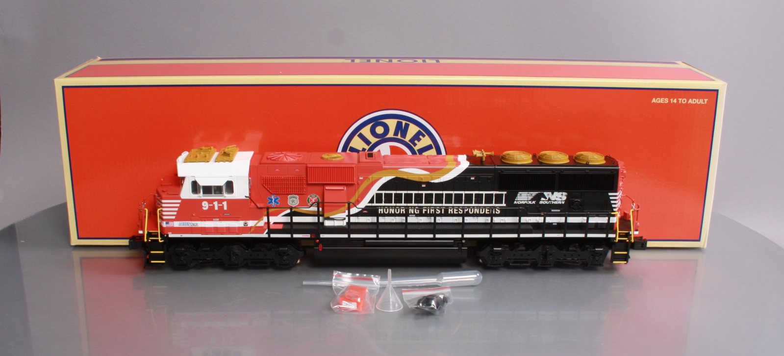 Lionel 6-83422 O Gauge Norfolk Southern Legacy SD60E Diesel Locomotive #911