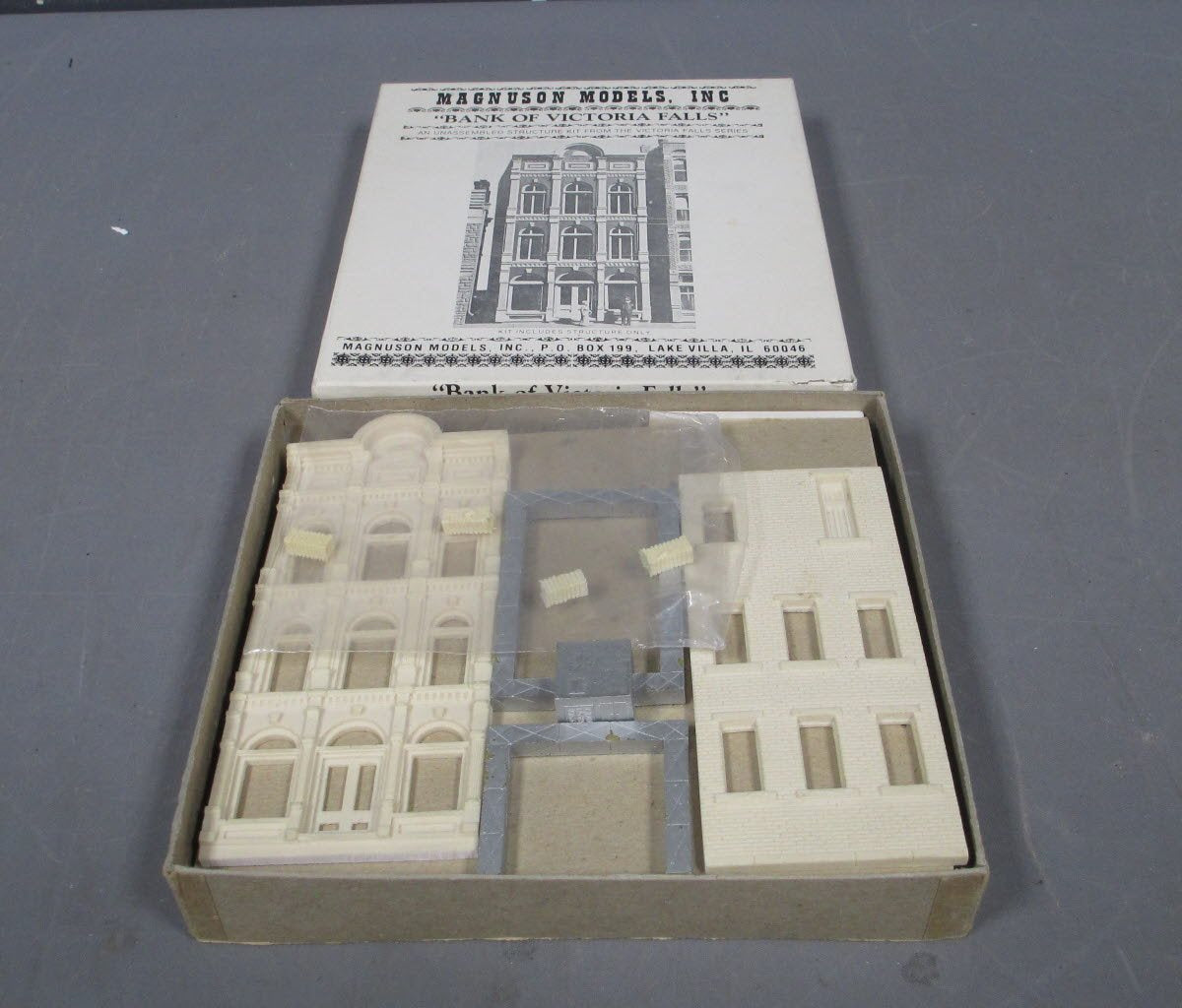 Magnuson Models M507 HO Scale Bank of Victoria Falls Building Kit