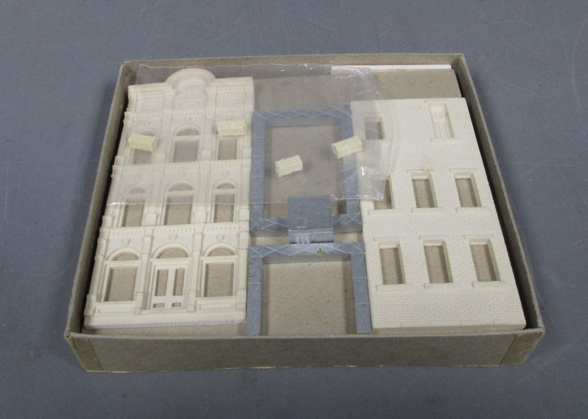 Magnuson Models M507 HO Scale Bank of Victoria Falls Building Kit