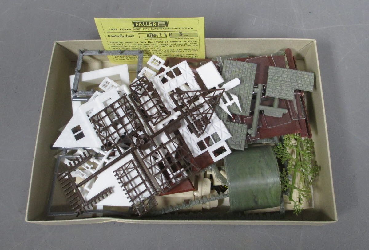 Faller B-921 HO Scale City Gate Building Kit