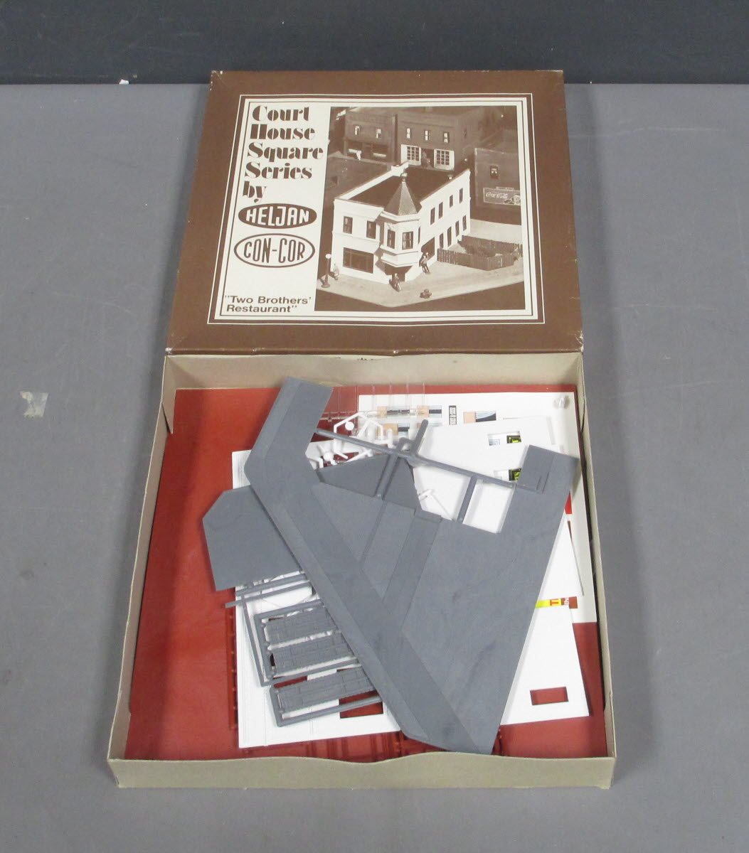 Heljan B901 HO Scale Court House Square Series 1900's Store Front Building Kit