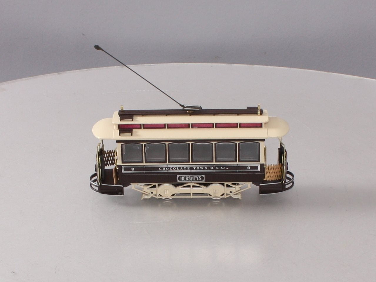 Bachmann 25155 On30 Hershey's Spectrum Traction-Powered Closed