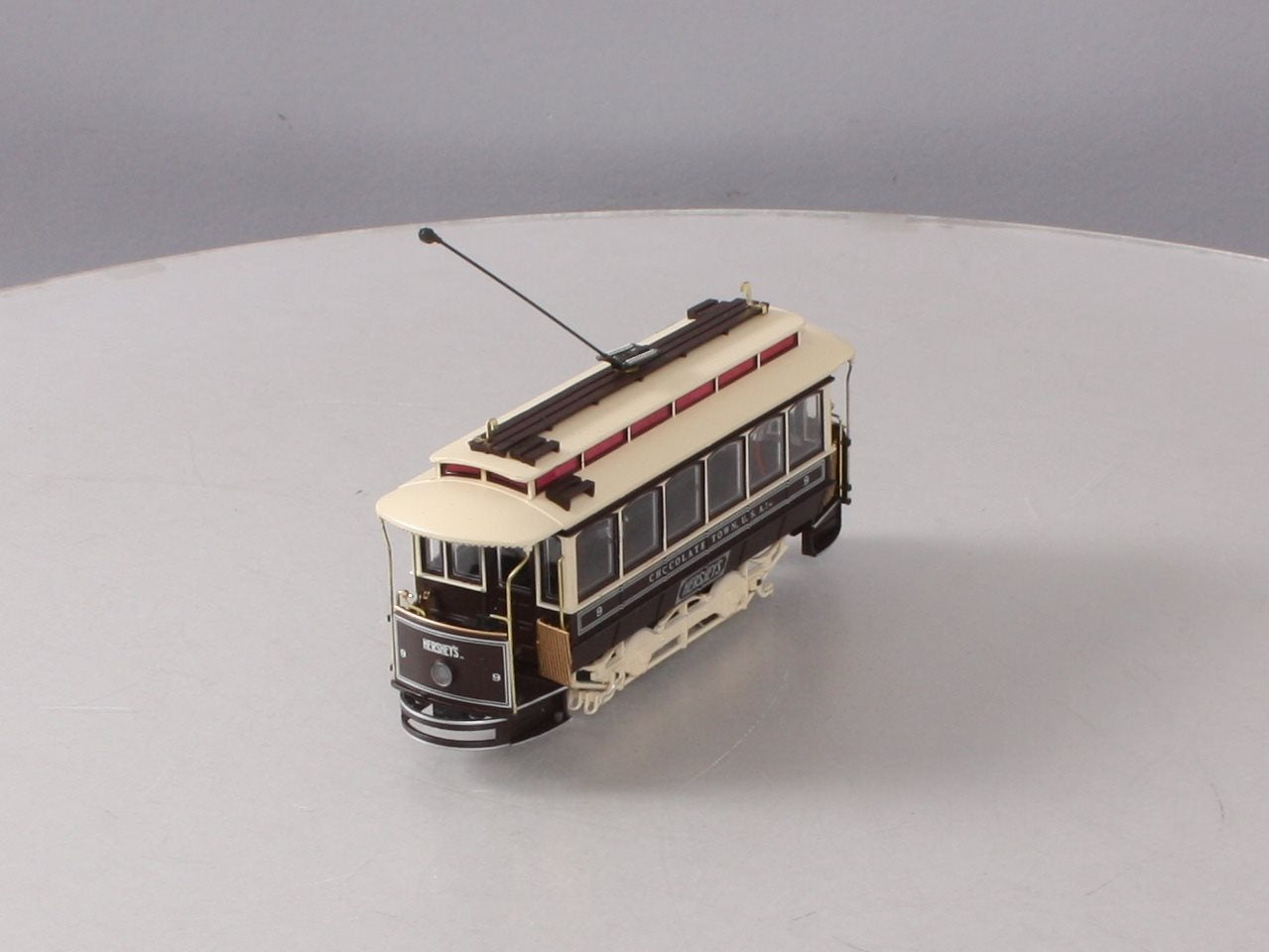 Bachmann 25155 On30 Hershey's Spectrum Traction-Powered Closed