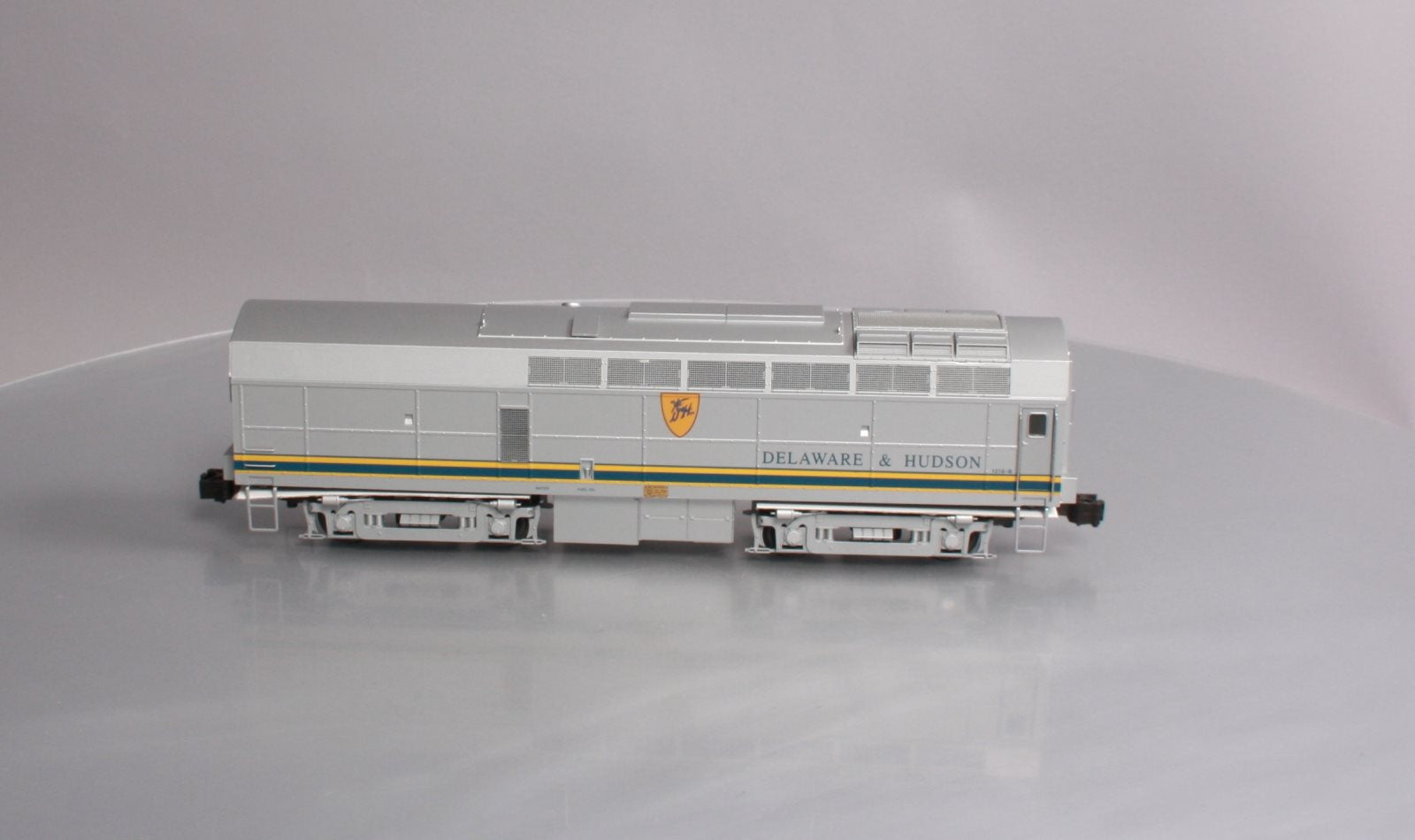 Lionel 6-38562 O D&H RF-16 Sharknose Non-powered Diesel B-Unit #1216-B