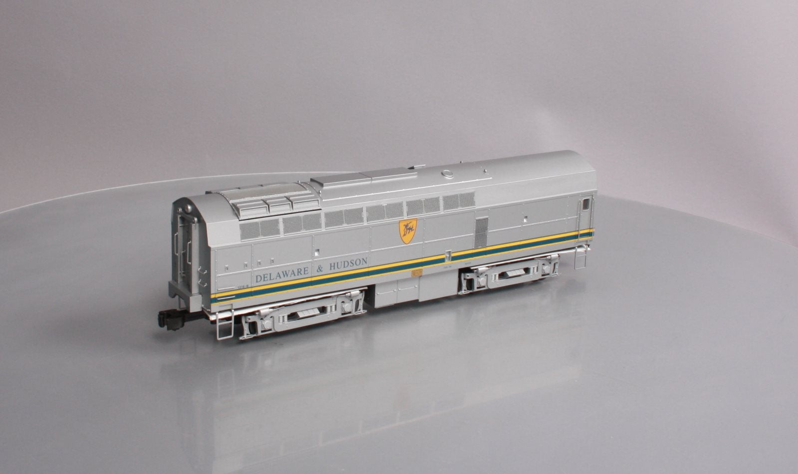 Lionel 6-38562 O D&H RF-16 Sharknose Non-powered Diesel B-Unit #1216-B