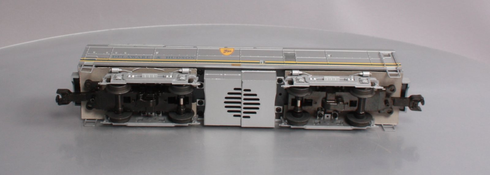 Lionel 6-38562 O D&H RF-16 Sharknose Non-powered Diesel B-Unit #1216-B