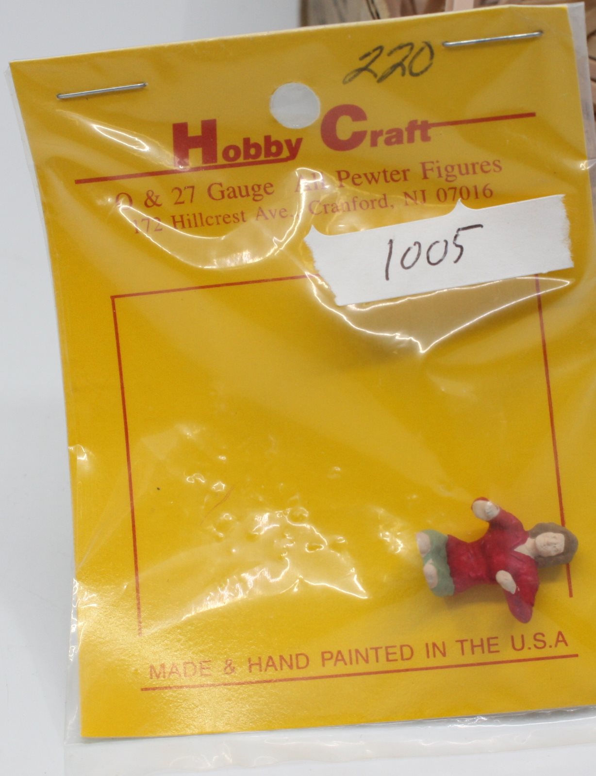 Hobby Craft 220 O Scale Women Sitting Figure