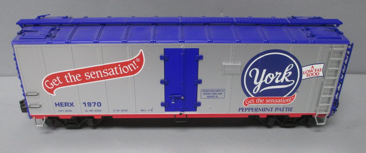 Aristo-Craft 46231 York Peppermint Patties Reefer Car