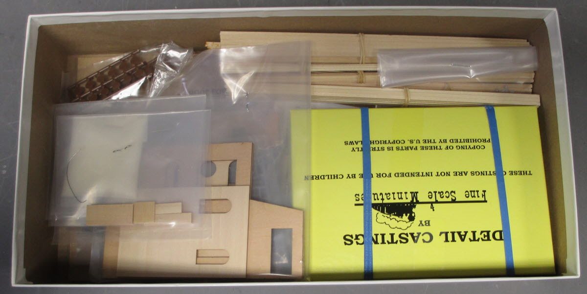 Fine Scale Miniatures 18 Westside Auto Jewel Series Kit
