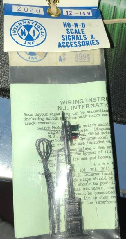 NJ International 2020 HO 2 Light 12-14 V Color Signals