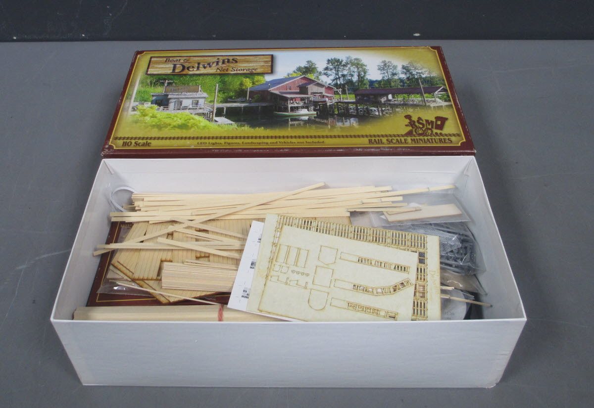 Rail Scale Miniatures 006 HO Scale Boat & Delwins Net Storage Craftsman Kit