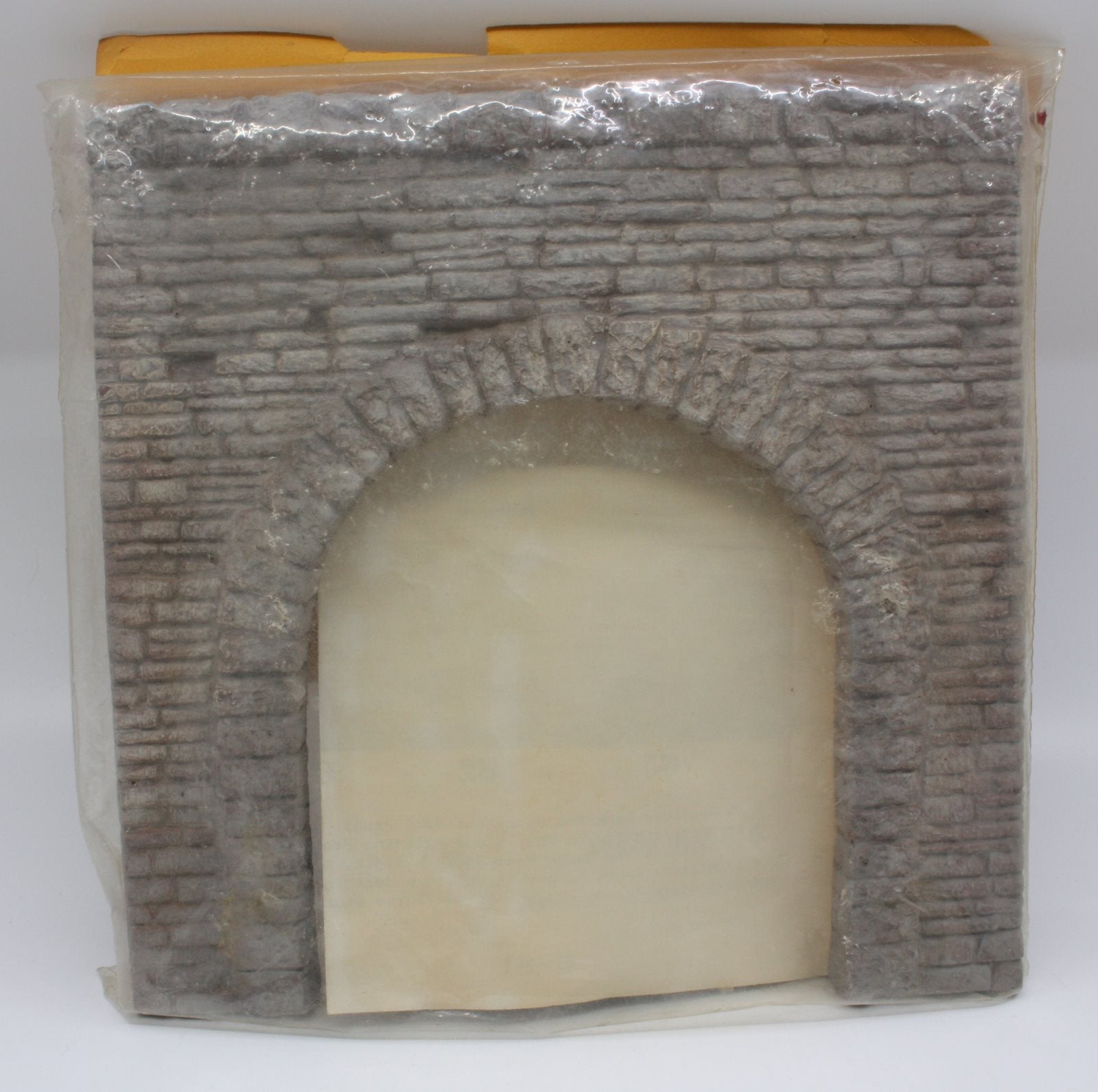 Scale Modelers 81 O Scale One Track Gray Stone Portal