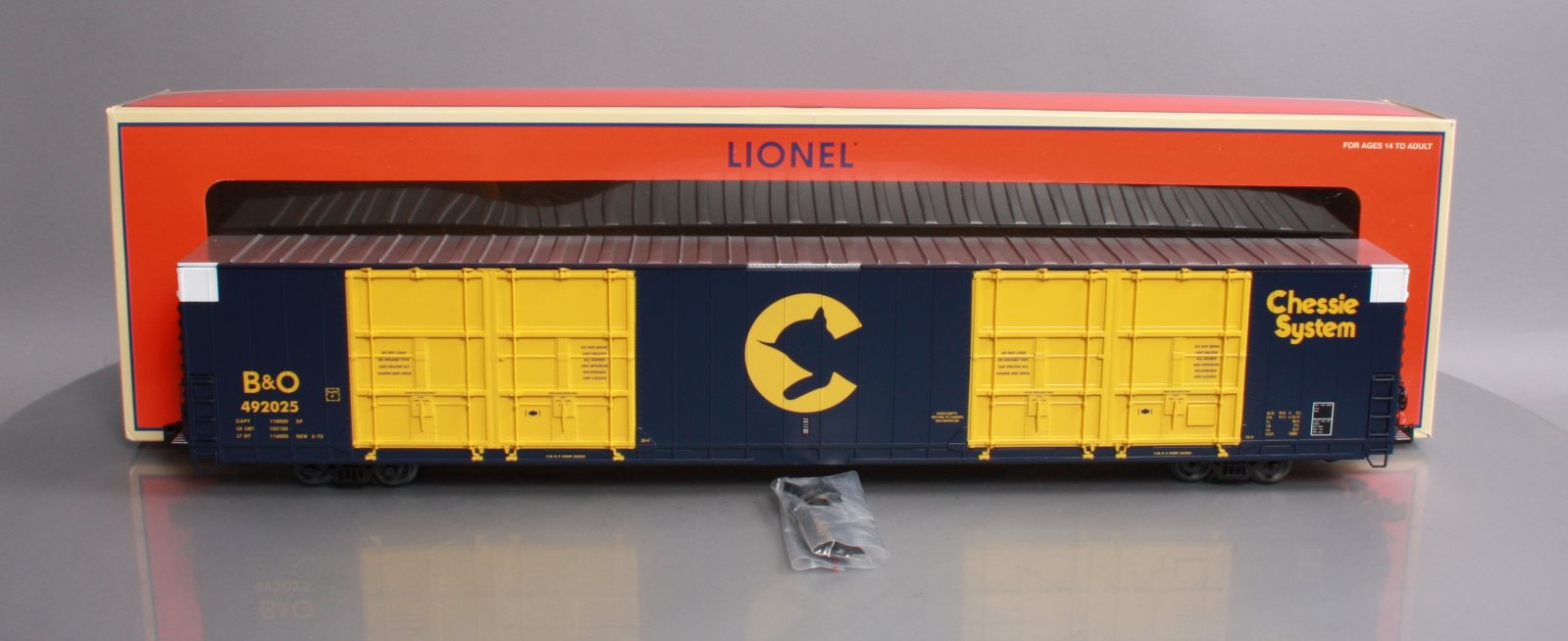 Lionel 6-82424 O Gauge Chessie System B&O 8-Door HI-Cube