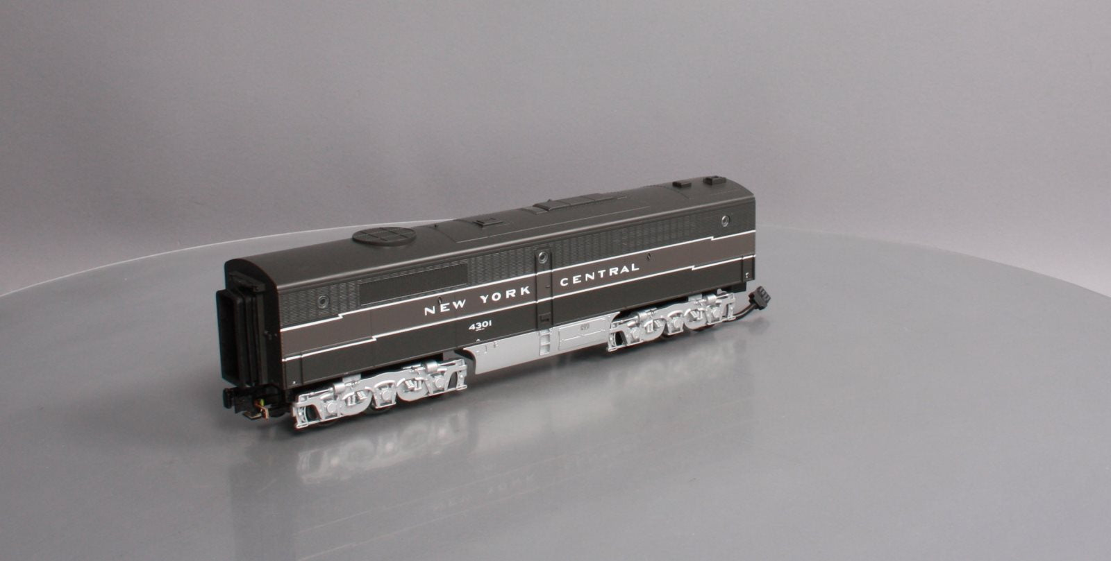 MTH 30-20128-3 NYC Alco PA B Unit Non-Powered Diesel Engine #4301