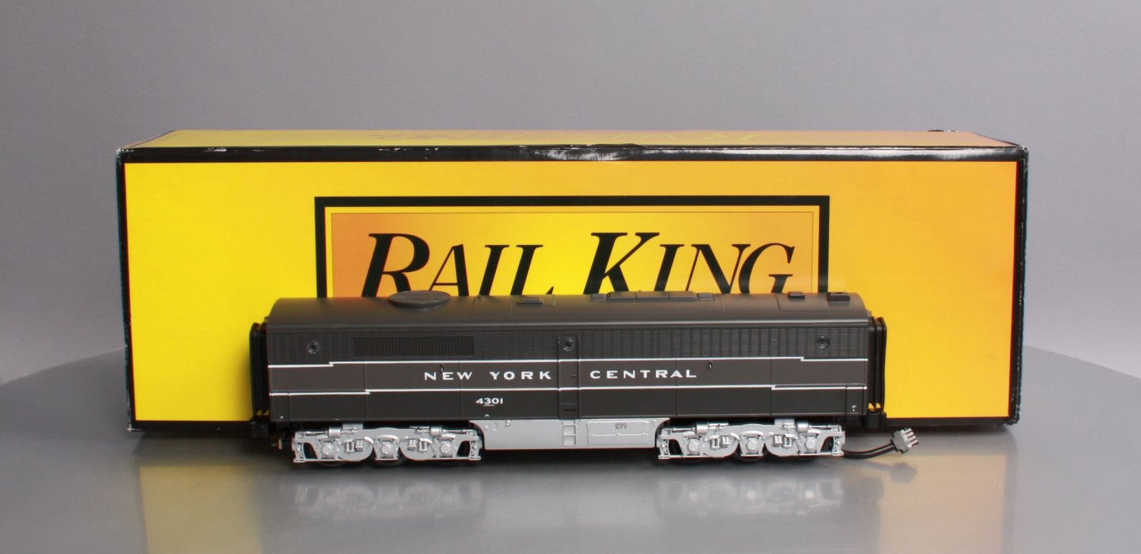 MTH 30-20128-3 NYC Alco PA B Unit Non-Powered Diesel Engine #4301