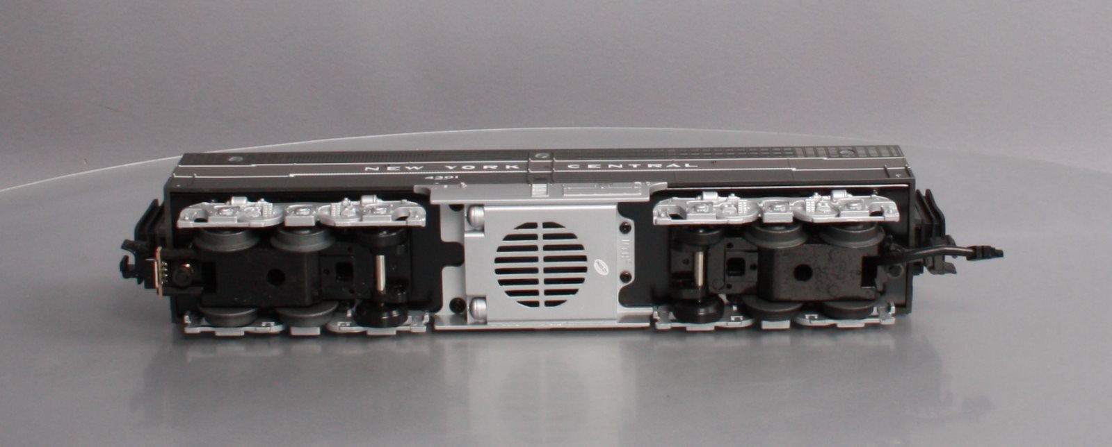 MTH 30-20128-3 NYC Alco PA B Unit Non-Powered Diesel Engine #4301