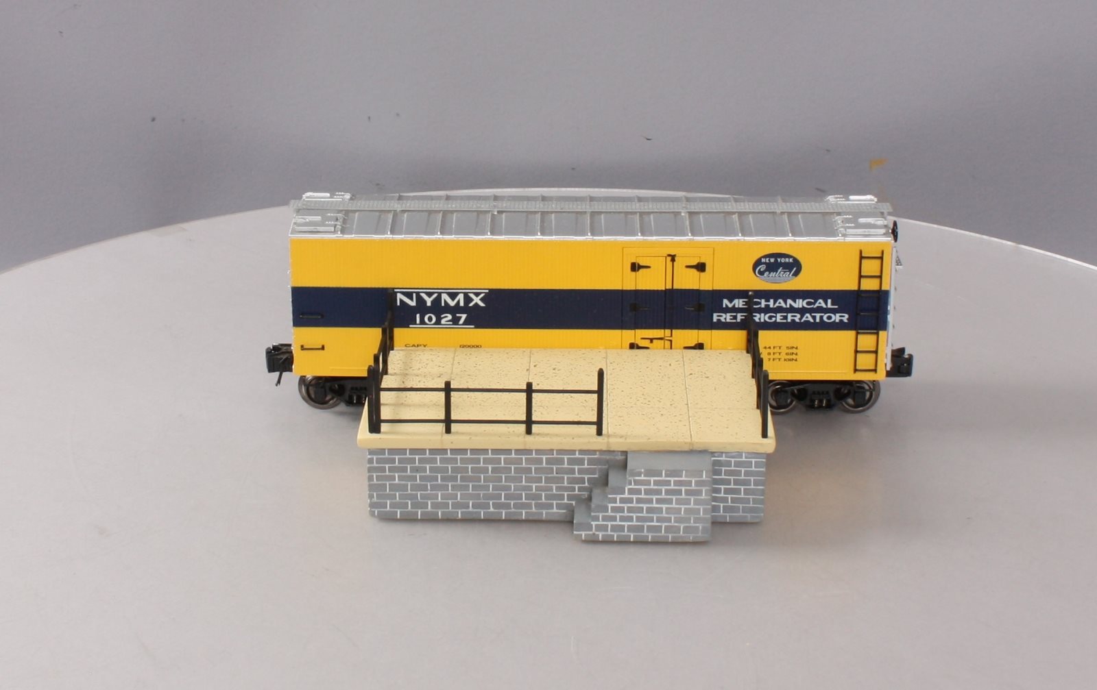 Lionel 6-36839 O NYC Operating Milk Car w/Platform