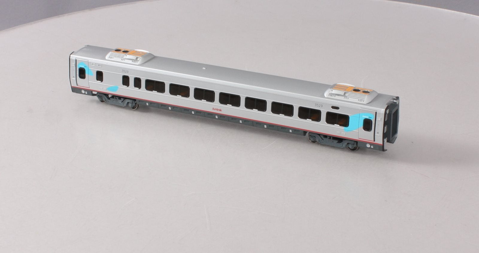 Bachmann 89943 HO Scale Amtrak Acela Business Class Passenger Car