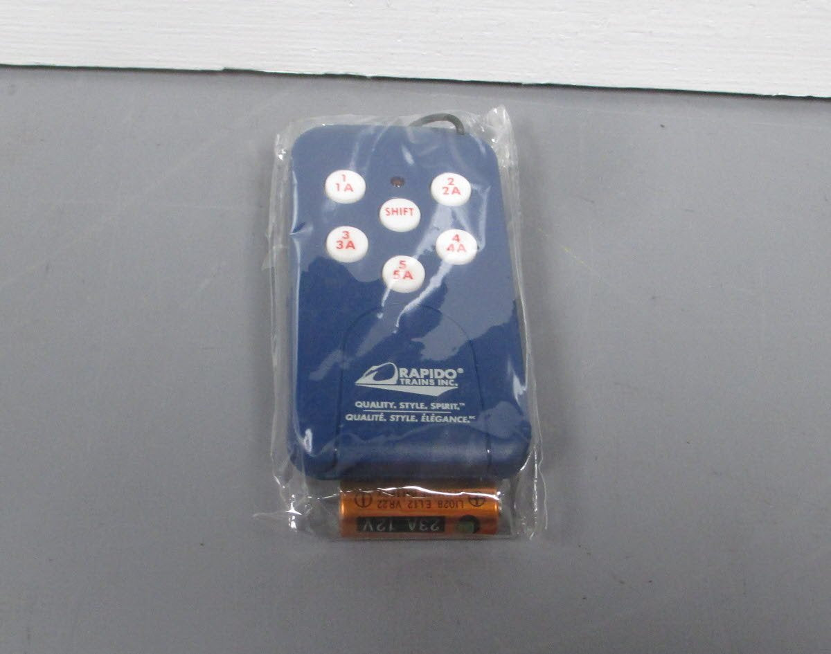 Rapido Trains 200006 HO Gauge VIA Rail Canada TurboTrain Diesel Train Set