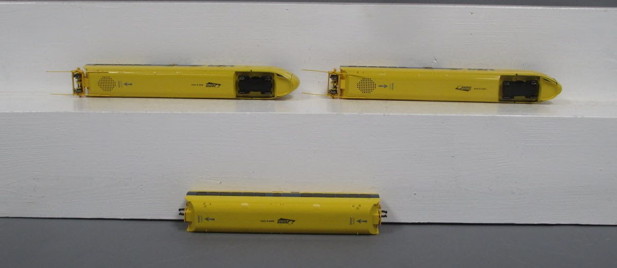 Rapido Trains 200006 HO Gauge VIA Rail Canada TurboTrain Diesel Train Set