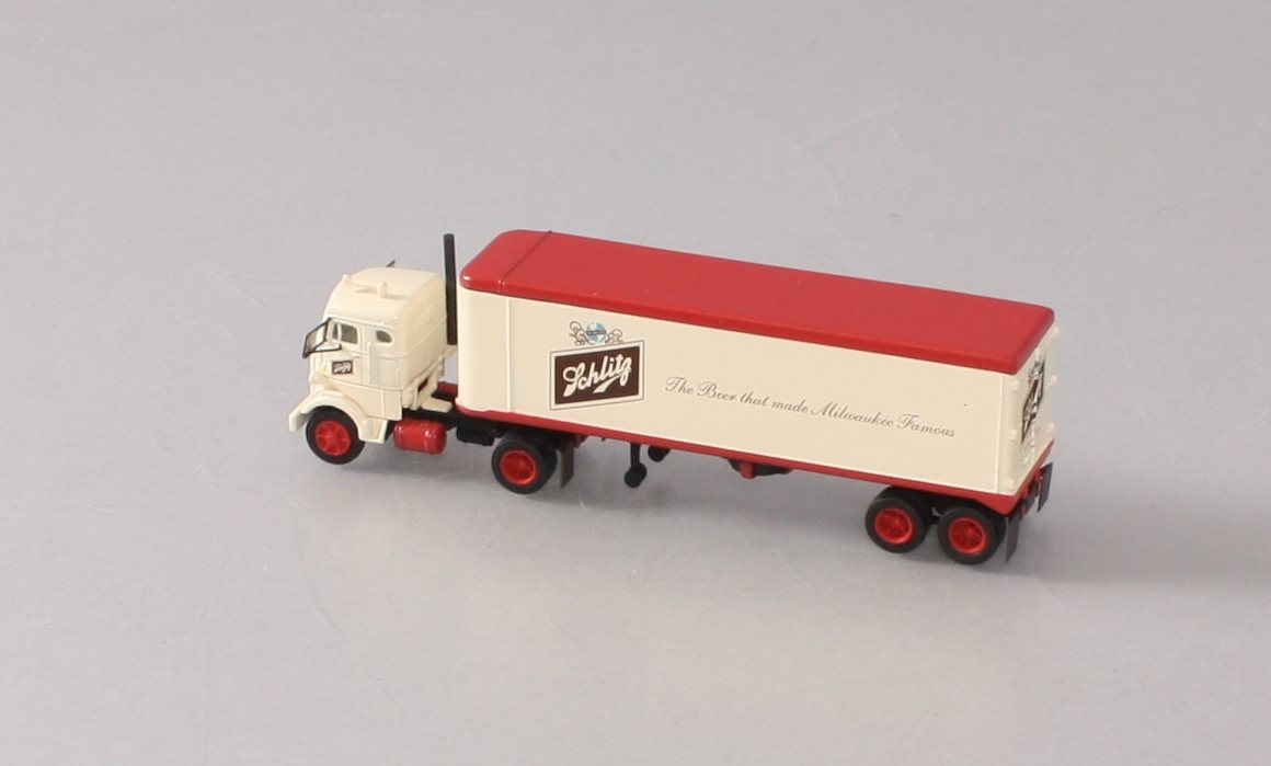 Ulrich 13141000 HO Scale Schlitz Tractor & Trailer