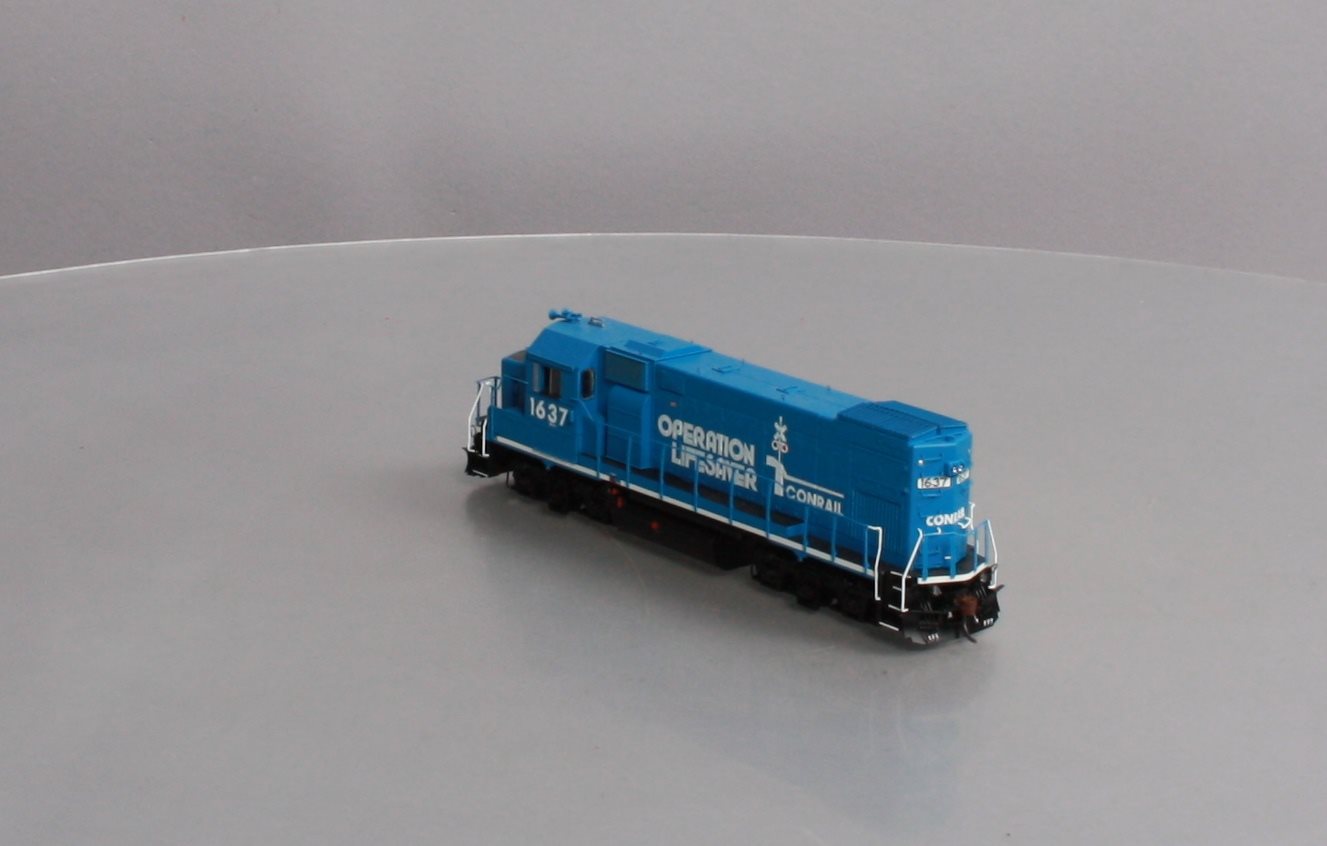 Athearn G68156 HO Conrail/Operation Lifesaver GP15-1 w/DCC & Sound #1637