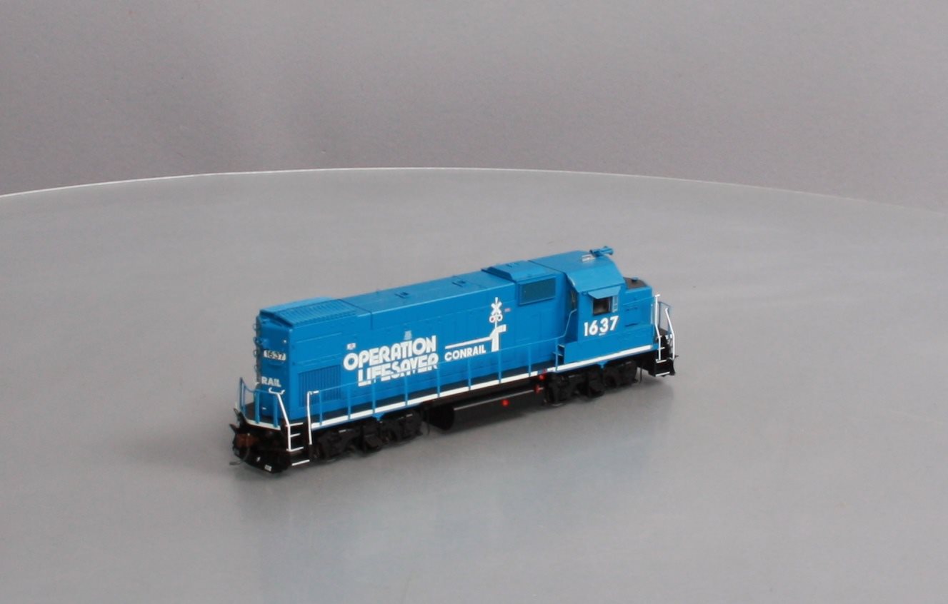 Athearn G68156 HO Conrail/Operation Lifesaver GP15-1 w/DCC & Sound #1637