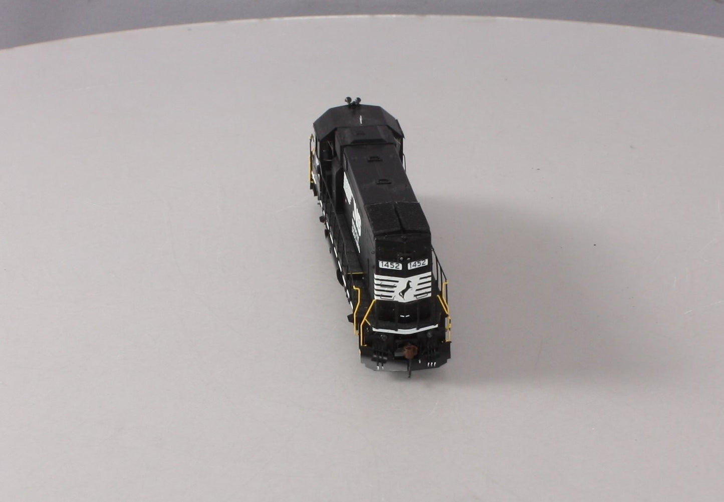 Athearn G68166 HO Norfolk Southern GP15-1 w/DCC & Sound Horsehead #1452