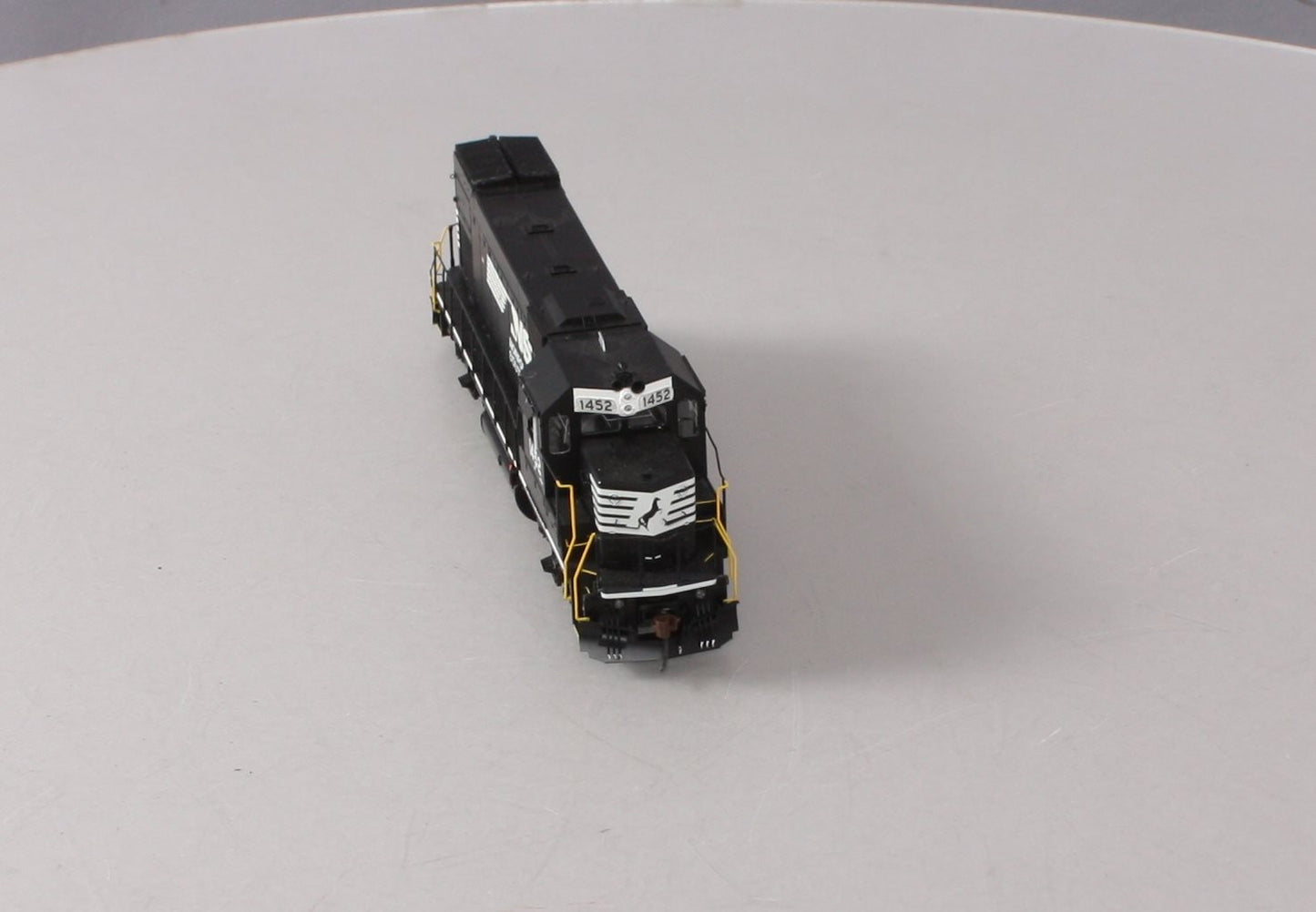 Athearn G68166 HO Norfolk Southern GP15-1 w/DCC & Sound Horsehead #1452