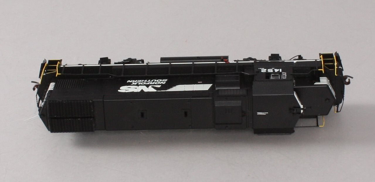 Athearn G68166 HO Norfolk Southern GP15-1 w/DCC & Sound Horsehead #1452