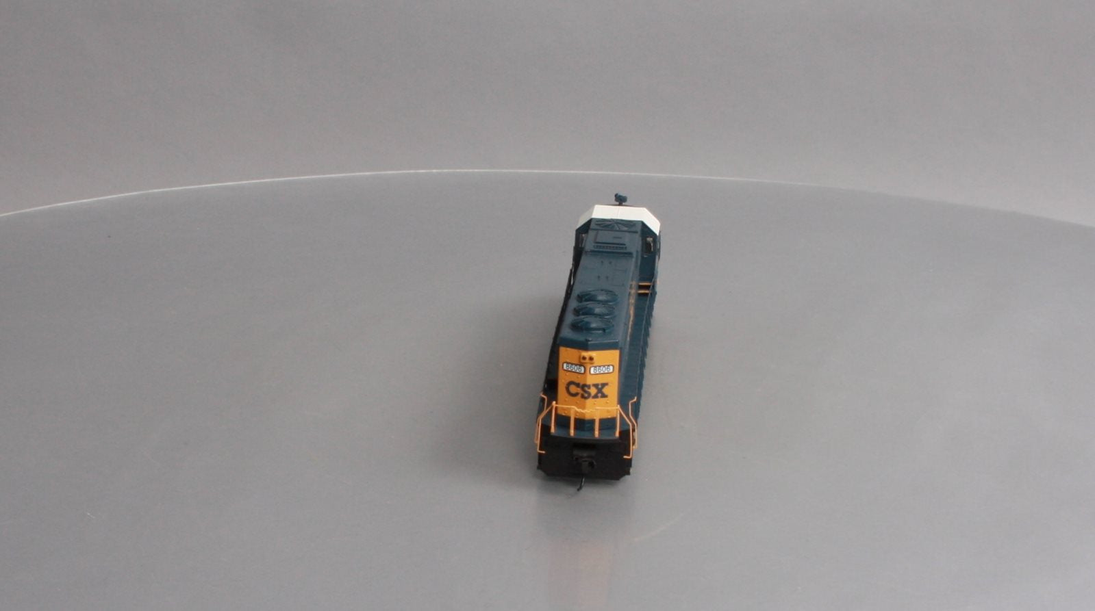 Walthers 910-20354 HO CSX Transportation EMD SD50 Diesel Locomotive #8606