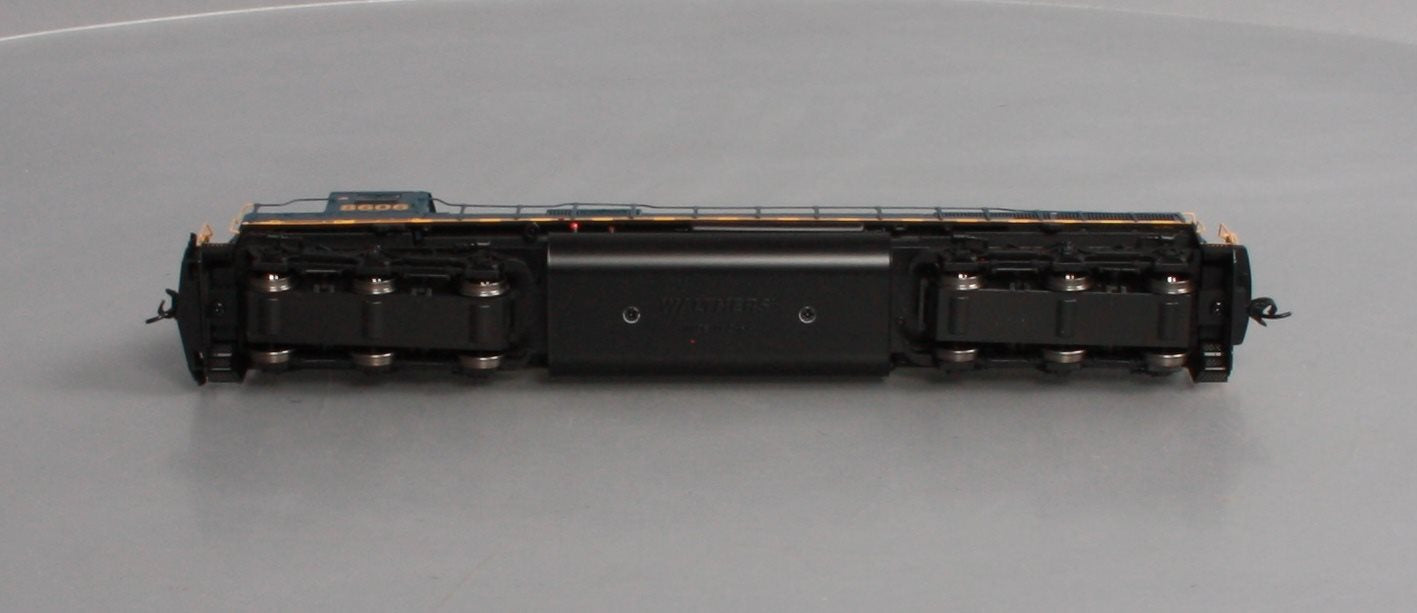 Walthers 910-20354 HO CSX Transportation EMD SD50 Diesel Locomotive #8606