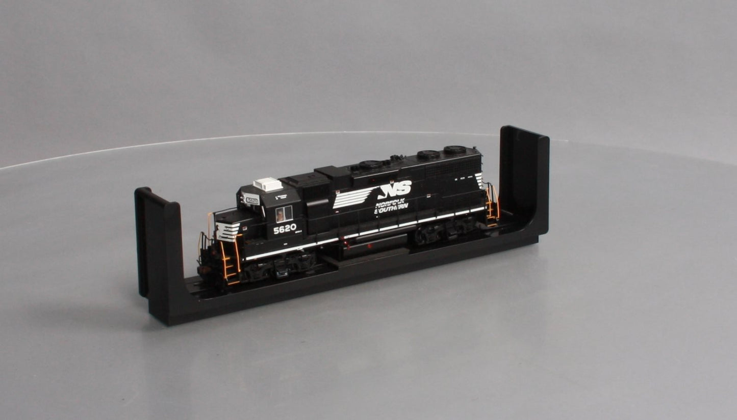 Atlas 10002403 HO Norfolk Southern GP38 Low Nose Locomotive Gold Series #5620