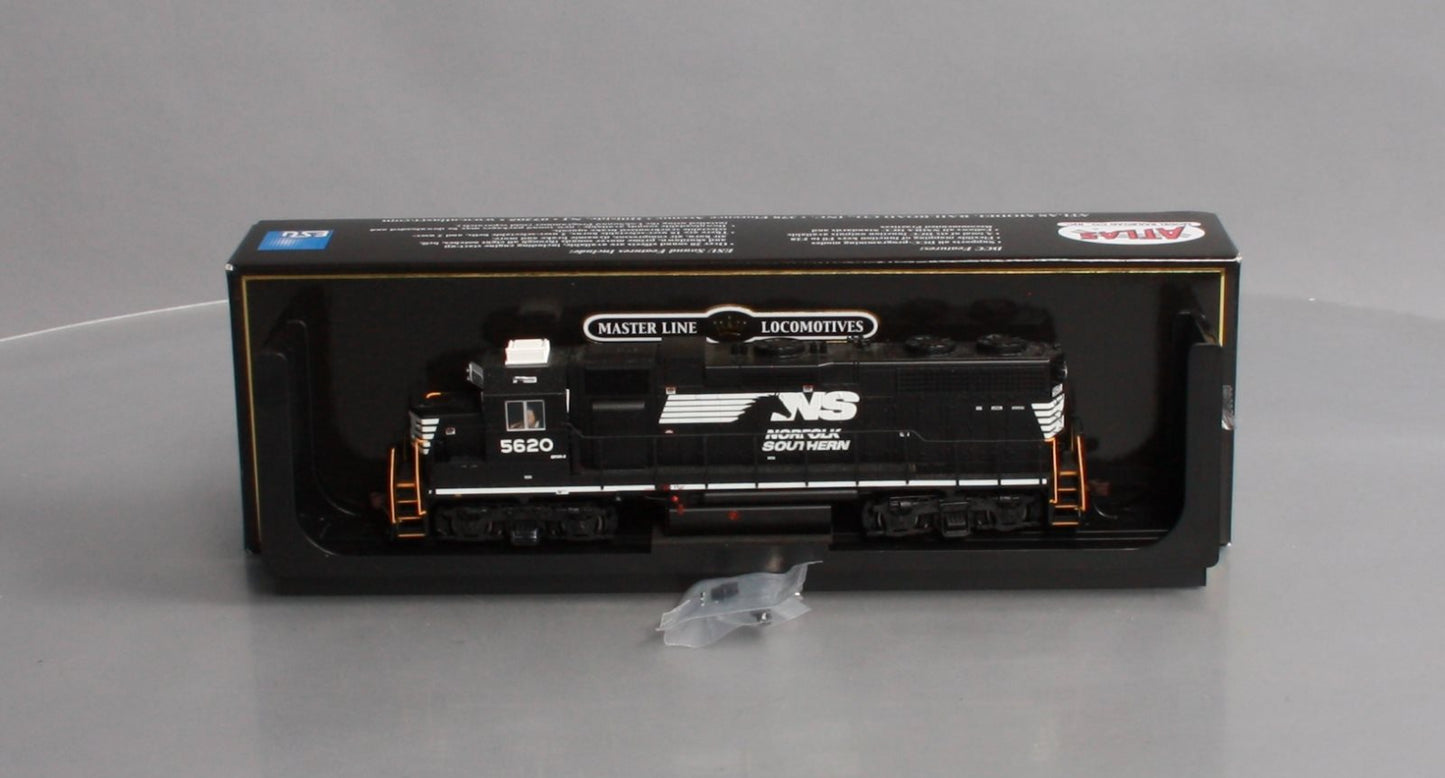 Atlas 10002403 HO Norfolk Southern GP38 Low Nose Locomotive Gold Series #5620