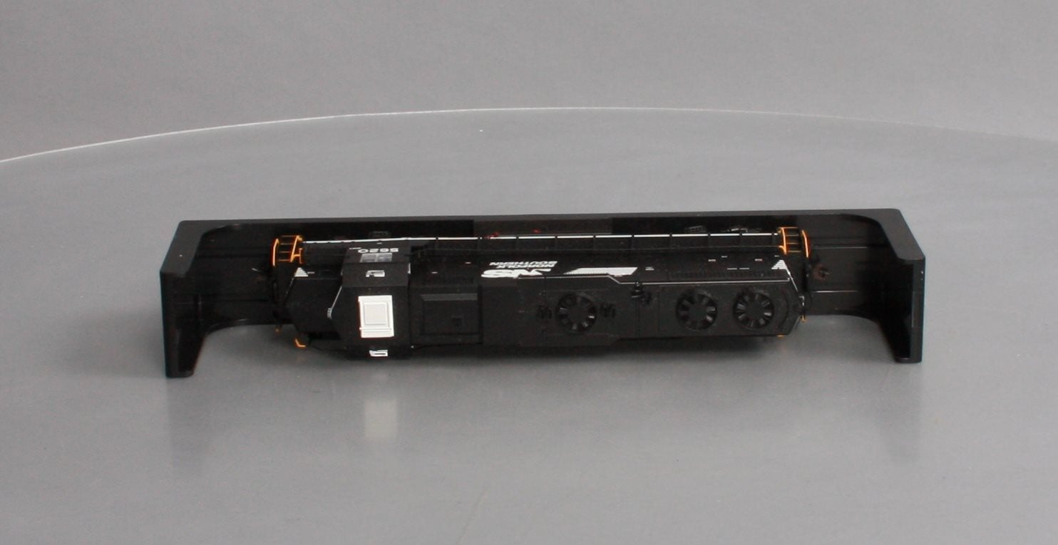 Atlas 10002403 HO Norfolk Southern GP38 Low Nose Locomotive Gold Series #5620