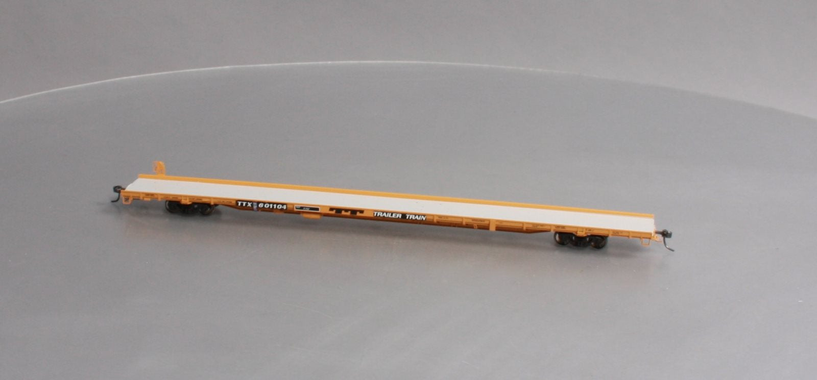 Atlas 20004094 HO TTX 1970s F89J Flat Car (Mid/End Hitches) #601104