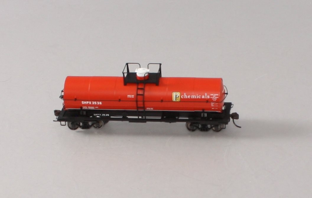 Atlas 20004677 HO PPG Chemicals 11,000 Gallon Tank Car w/o Platform #3536