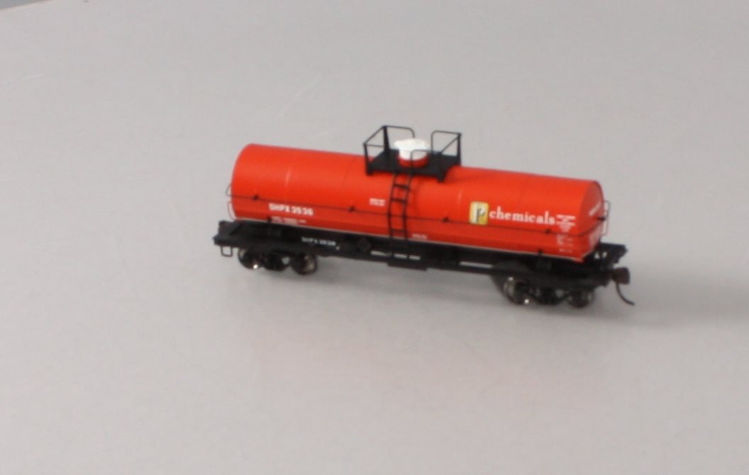 Atlas 20004677 HO PPG Chemicals 11,000 Gallon Tank Car w/o Platform #3536