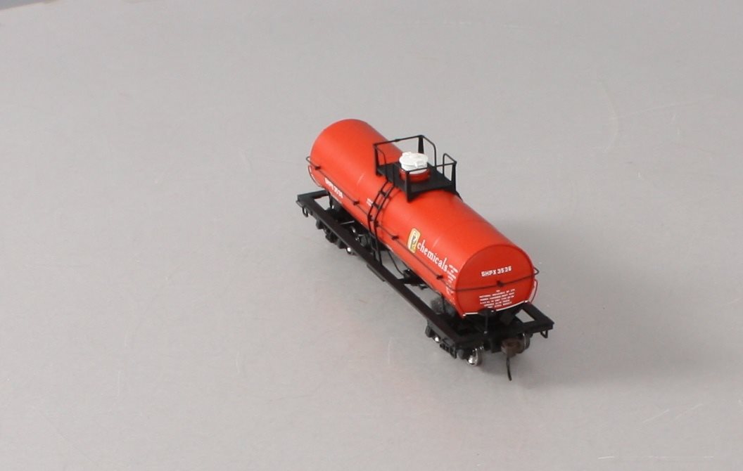 Atlas 20004677 HO PPG Chemicals 11,000 Gallon Tank Car w/o Platform #3536