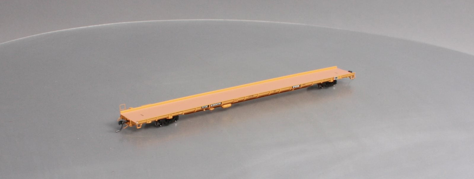 Atlas 20004089 HO TTX 2000s 89' F89J Flat Car (With Deck Risers PTTX) #602270