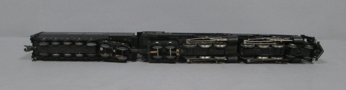 American Flyer 6-48082 S UP 4-6-6-4 Challenger Steam Locomotive & Tender #3985