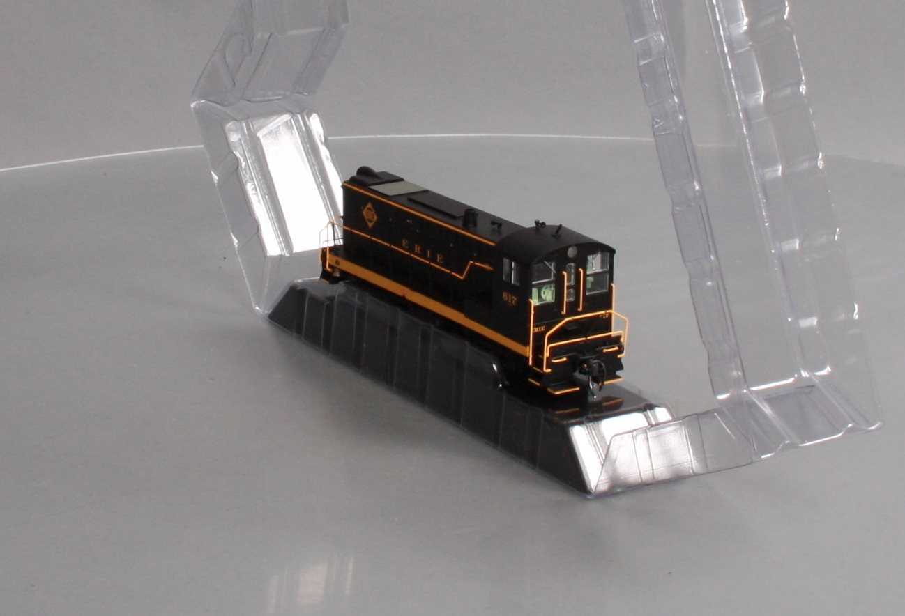 Bowser 23962 HO Erie Baldwin S-12 Diesel Locomotive #617