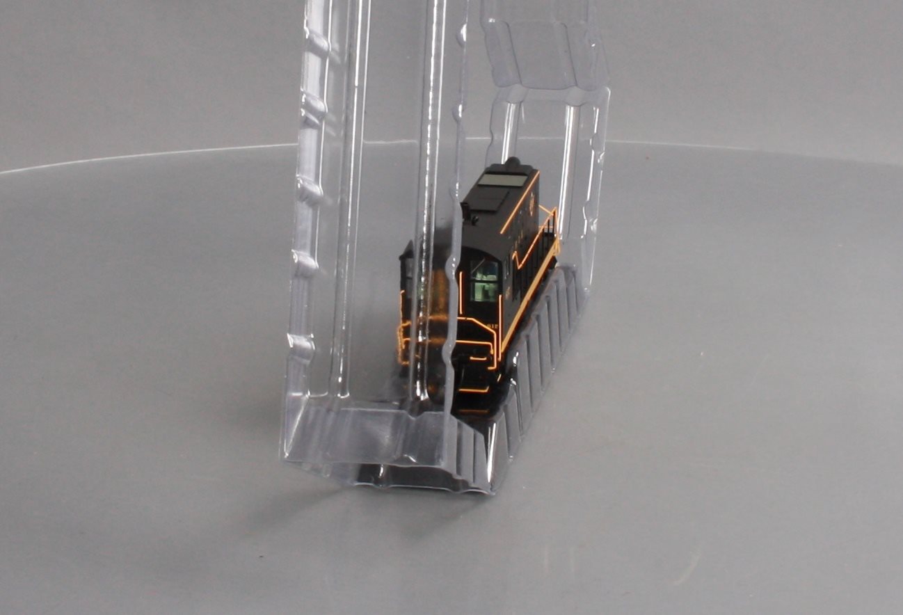 Bowser 23962 HO Erie Baldwin S-12 Diesel Locomotive #617