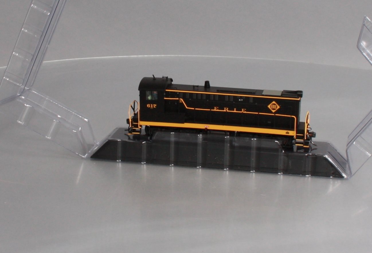 Bowser 23962 HO Erie Baldwin S-12 Diesel Locomotive #617