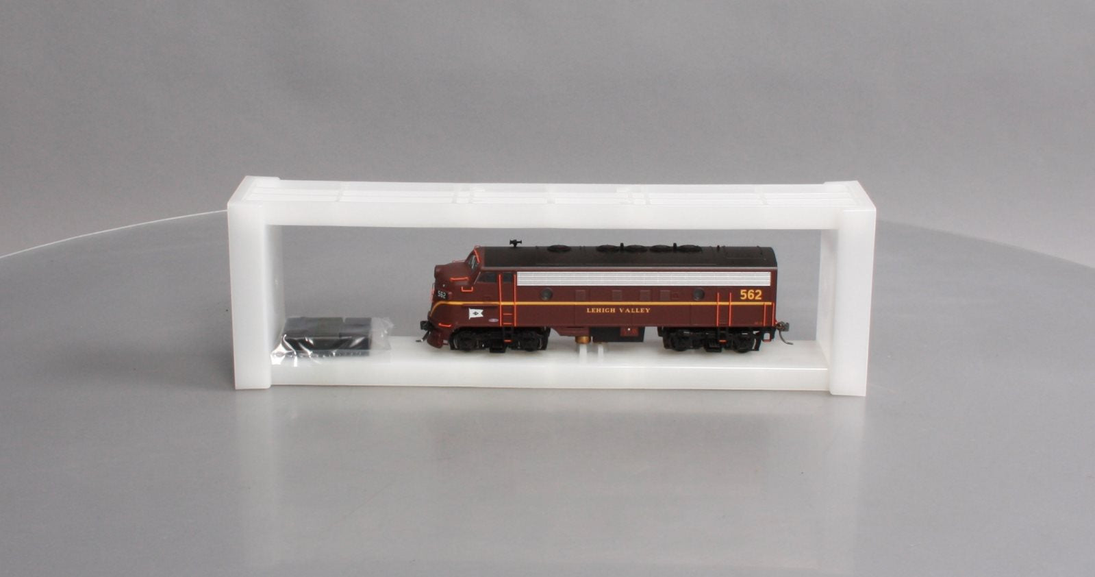 Bowser 24056 HO Lehigh Valley EMD F7A Diesel Locomotive Standard DC #562