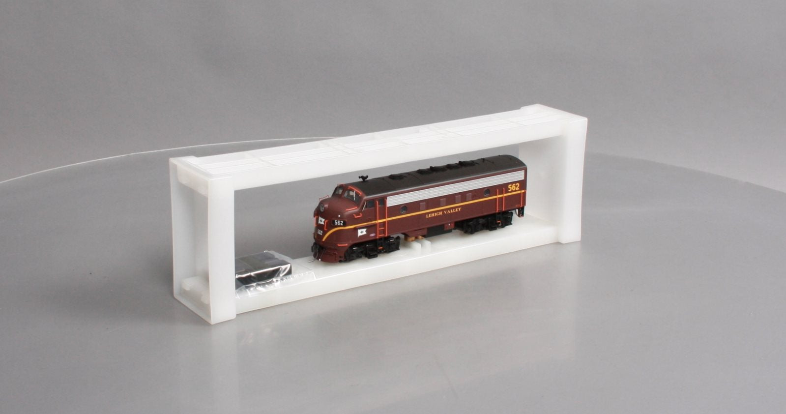 Bowser 24056 HO Lehigh Valley EMD F7A Diesel Locomotive Standard DC #562